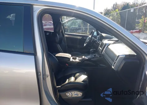 2014 Porsche Cayenne Gts z USA, uszkodzony, nr VIN WP1AD2A29ELA76227